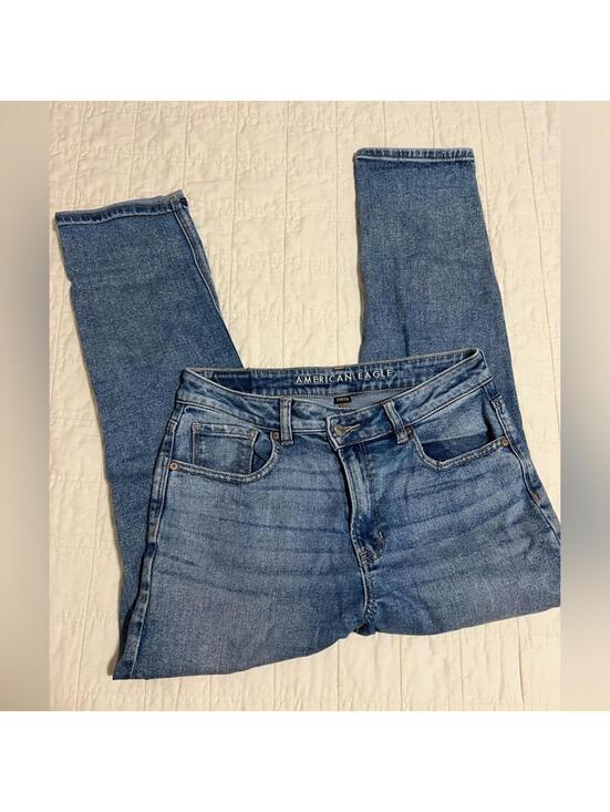 American Eagle Outfitters Denim - American Eagle Straight Jeans